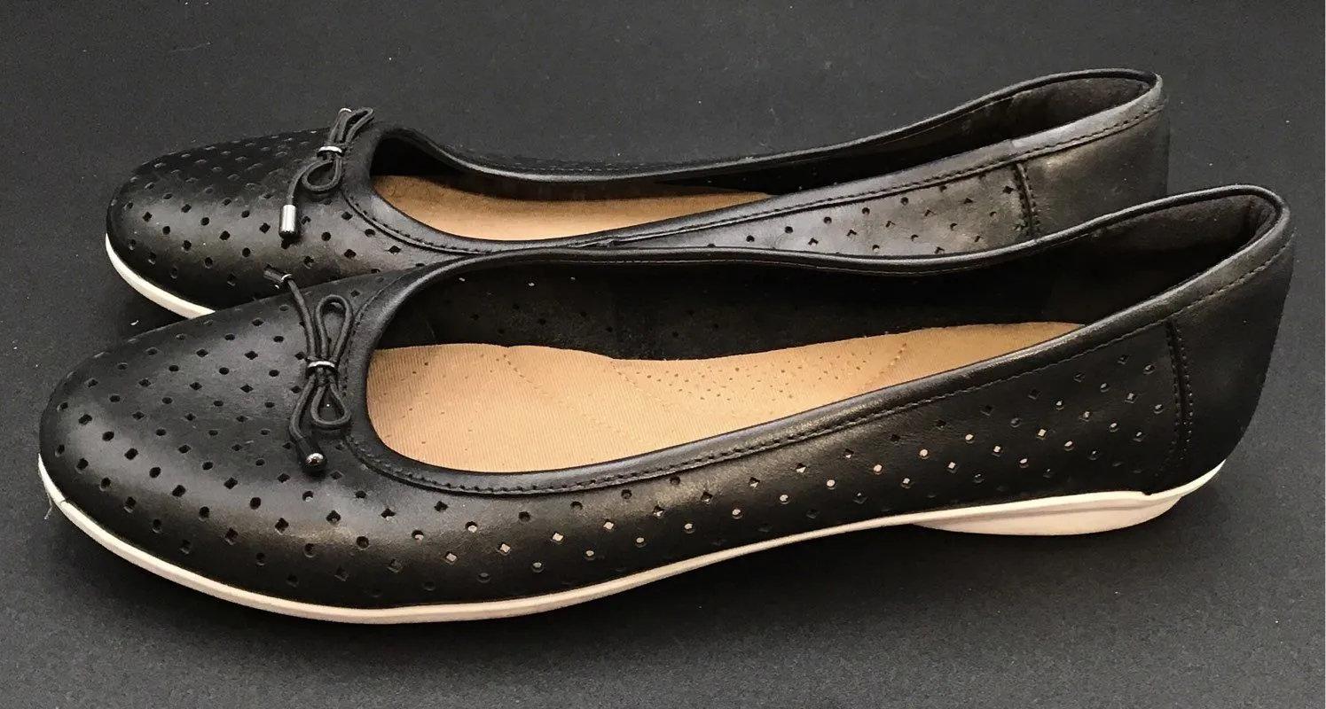 Clarks Women's Black Ballet Flats - Size 9.5W