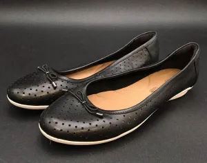 Clarks Women's Black Ballet Flats - Size 9.5W