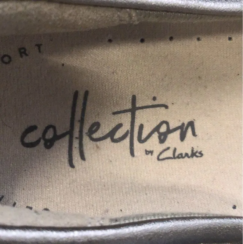 Collection By Clarks Women's Gold Ballet Flats - Size 8.5M