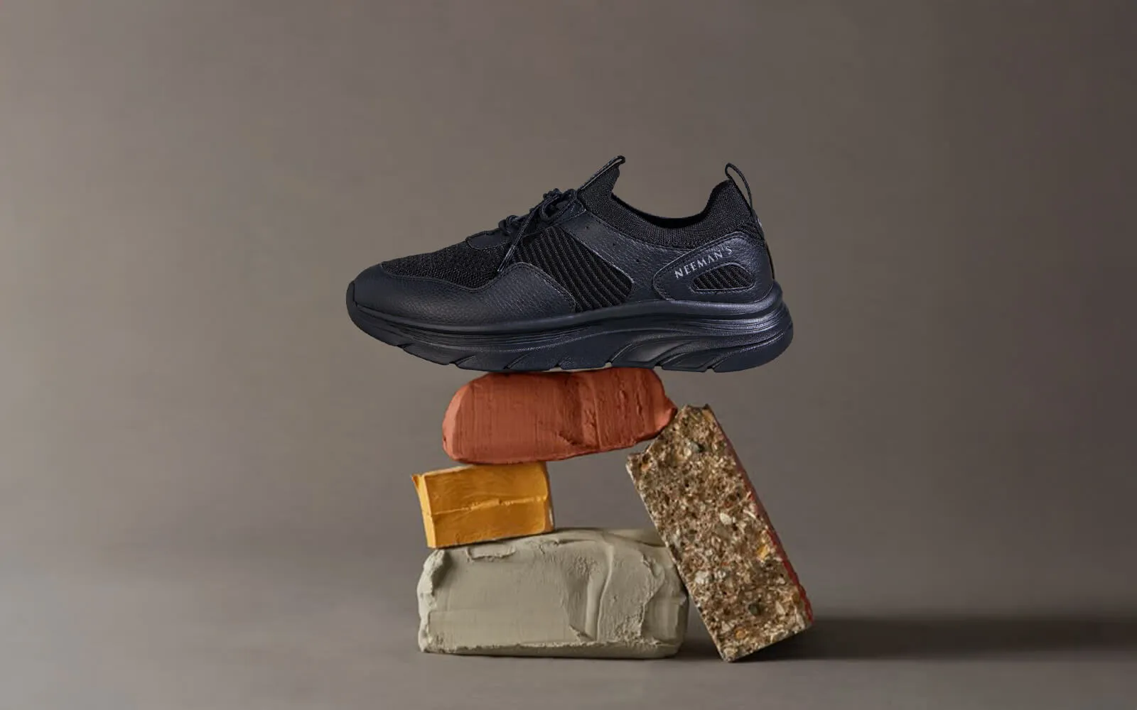 High Wave Sneakers : Black