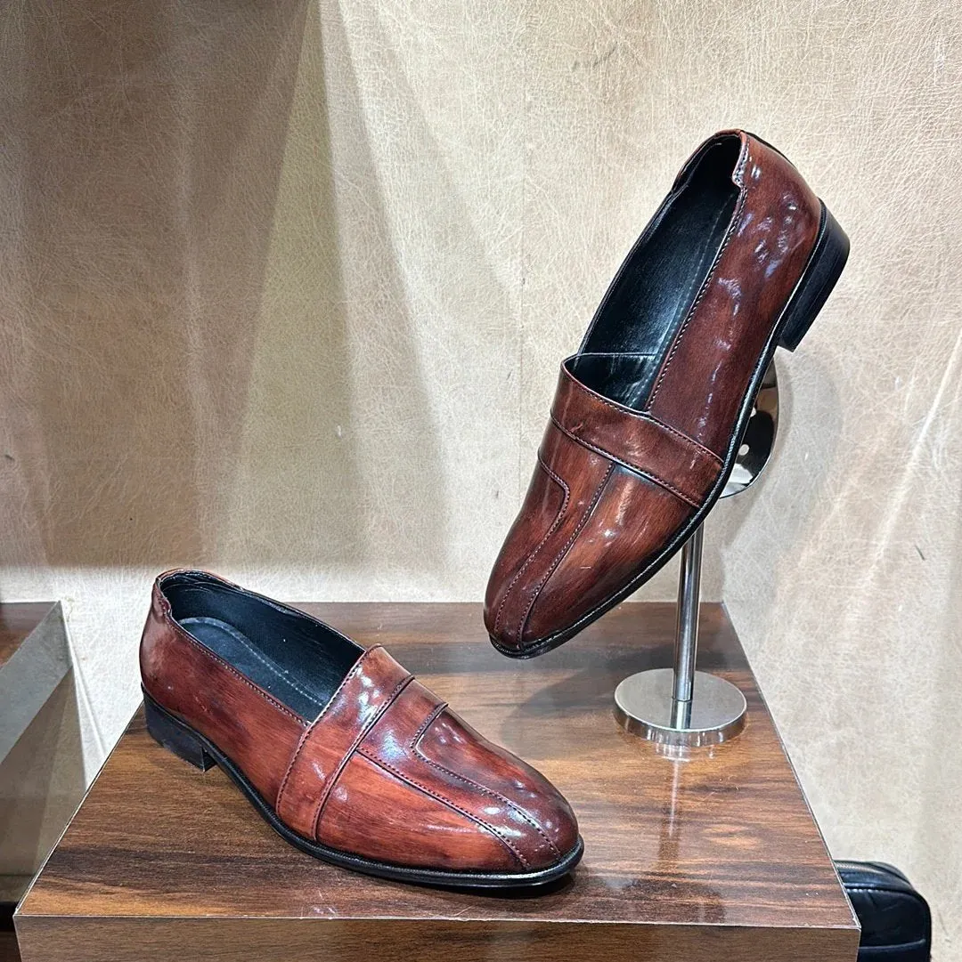 Peshawari slip-ons