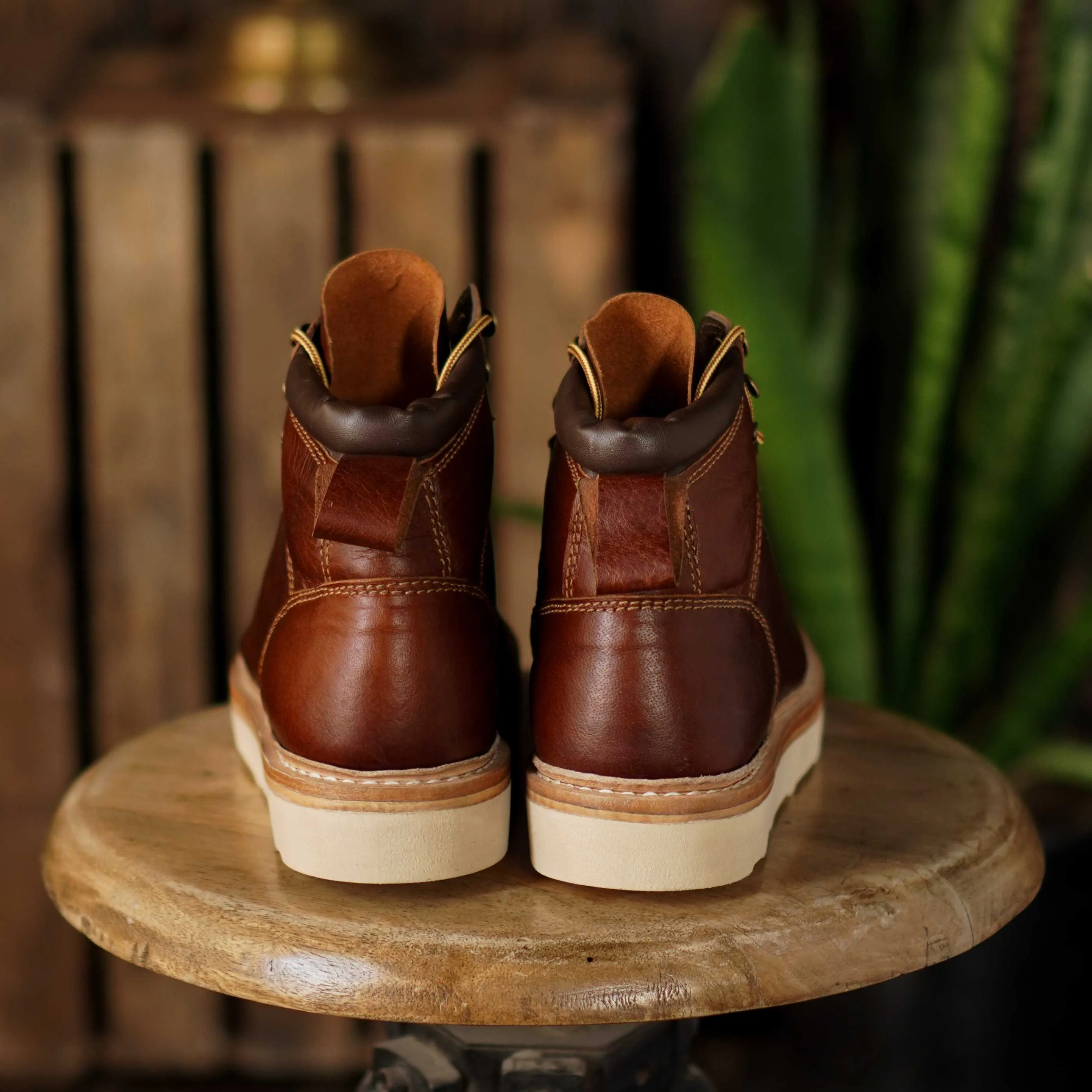 Women Trail Leather boots (Saddle Tan) Goodyear Welted