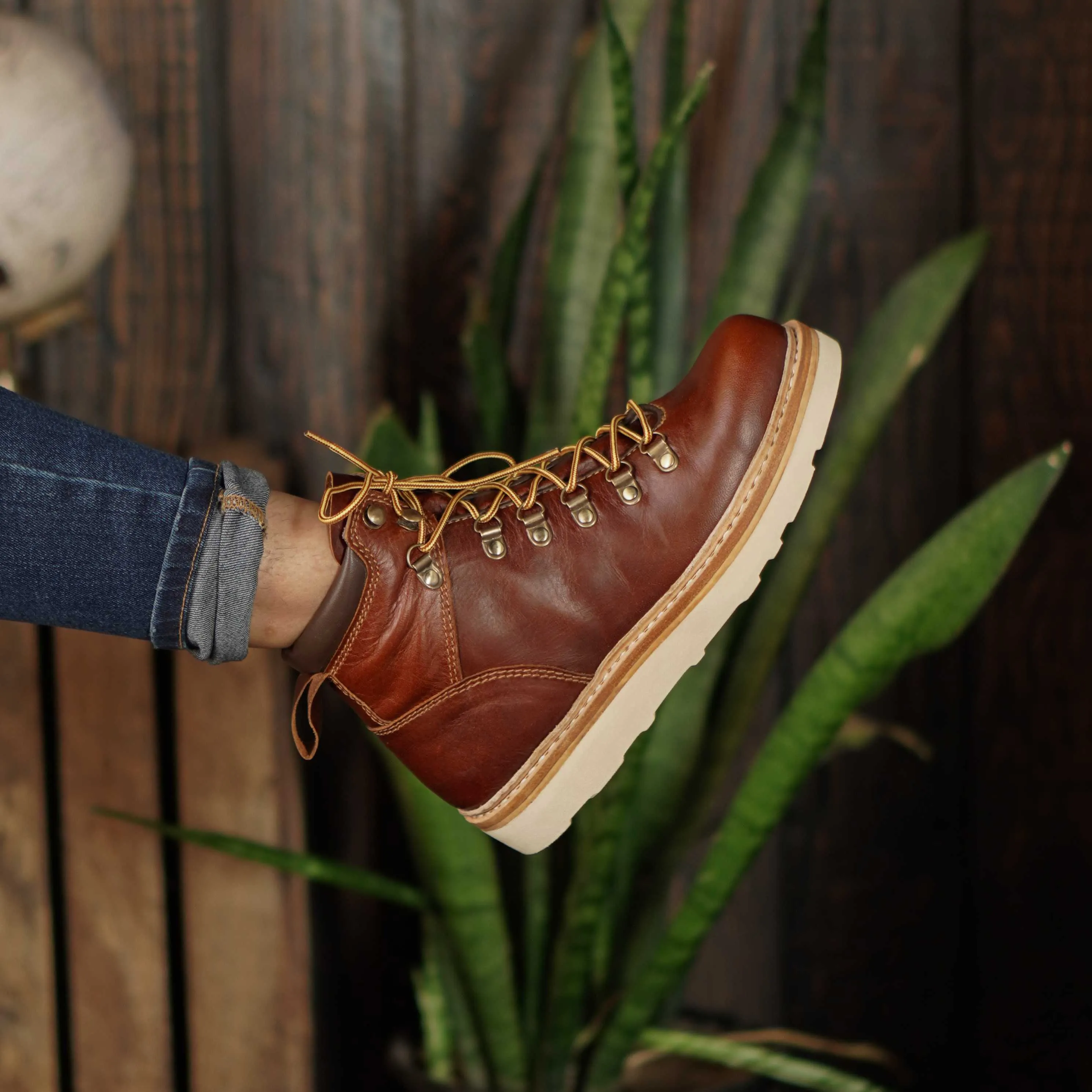 Women Trail Leather boots (Saddle Tan) Goodyear Welted